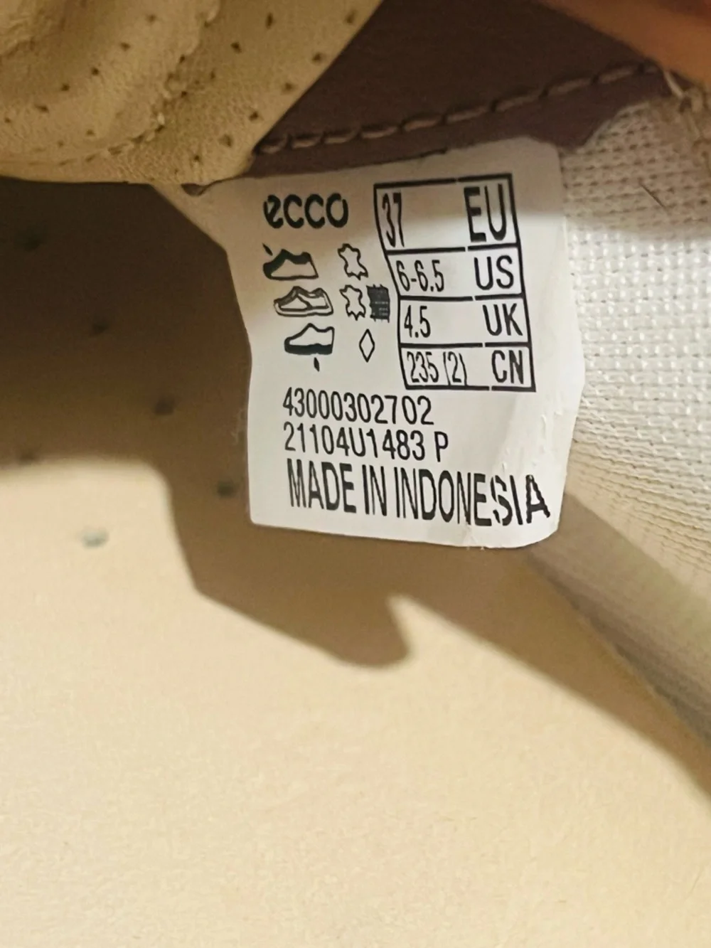 Ecco Women’s Sneakers SZ EU 37 US 6-6.5 pink Low Comfort Walking outdoor Shoe